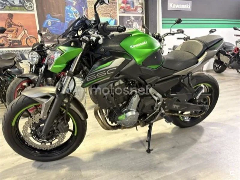 Kawasaki Z650 - Vista 3