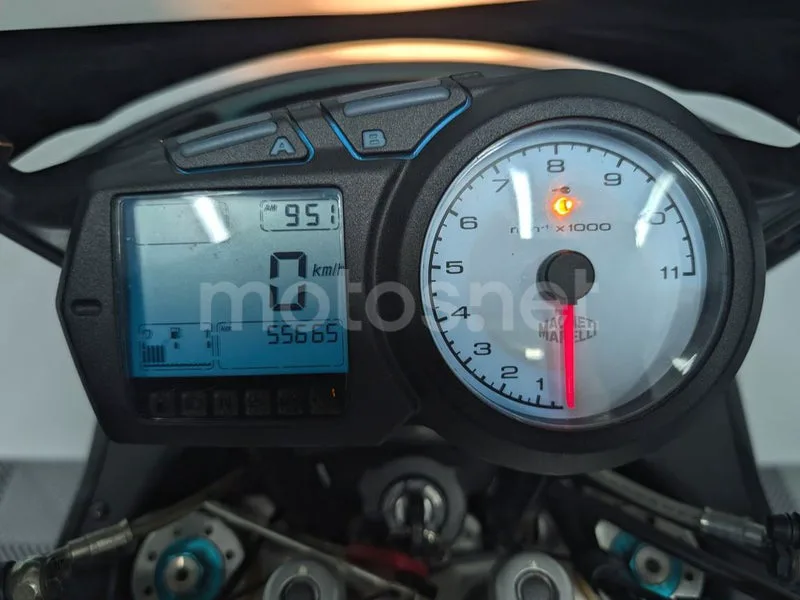 Ducati Multistrada 1100 S - Vista 11