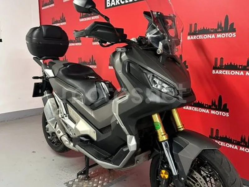 Honda X-ADV - Vista 4