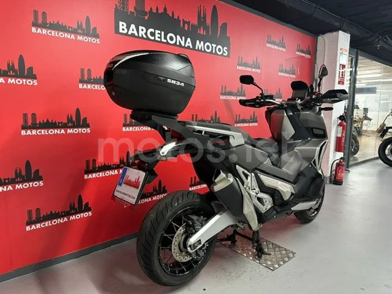 Honda X-ADV - Vista 6