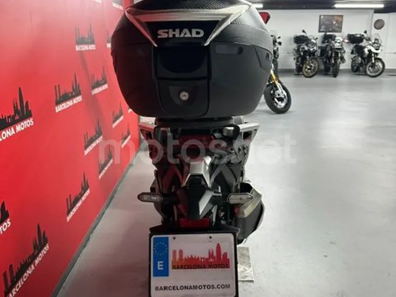 Honda X-ADV - Vista 7