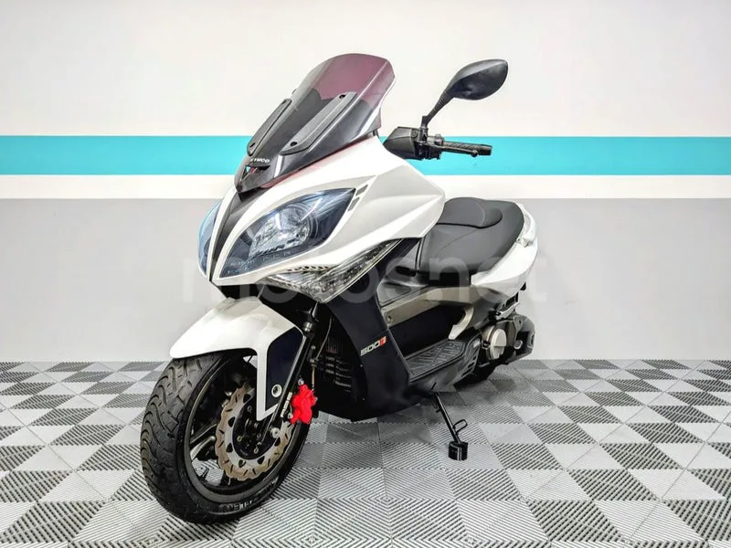 Kymco Xciting 500R - Vista 4