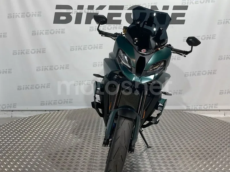 BMW M 1000 XR - Vista 6