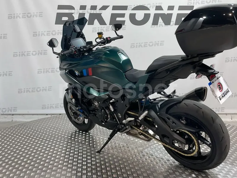 BMW M 1000 XR - Vista 7