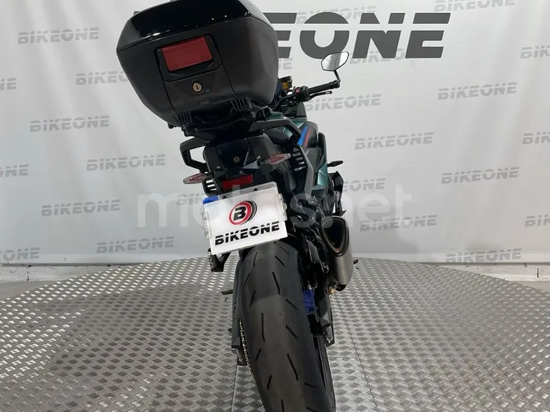 BMW M 1000 XR - Vista 8
