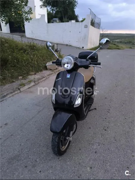 Vespa LX 125 1999 € 2005 Granada - 1
