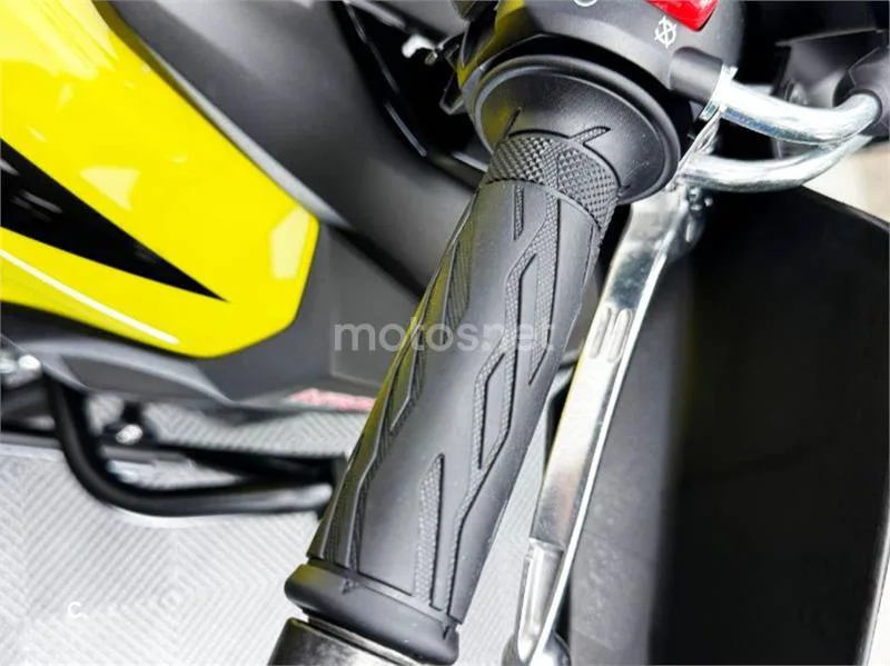 Suzuki V-Strom 650XT - Vista 10