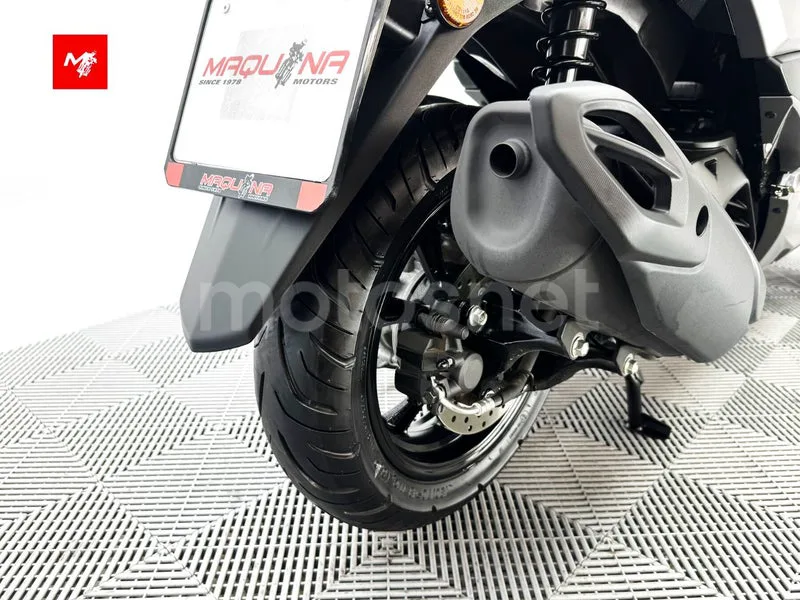 Yamaha Tricity 125 - Vista 13