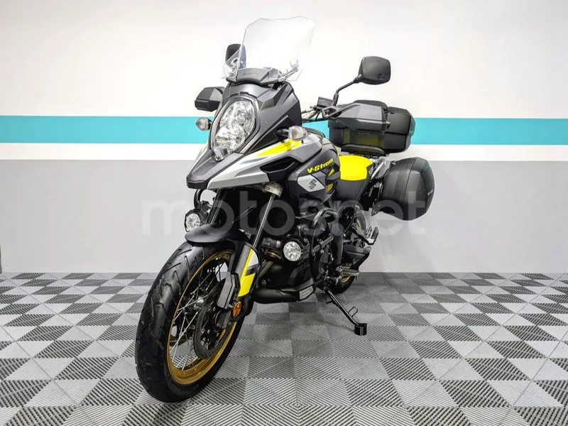 Suzuki V-Strom 1000XT - Vista 4