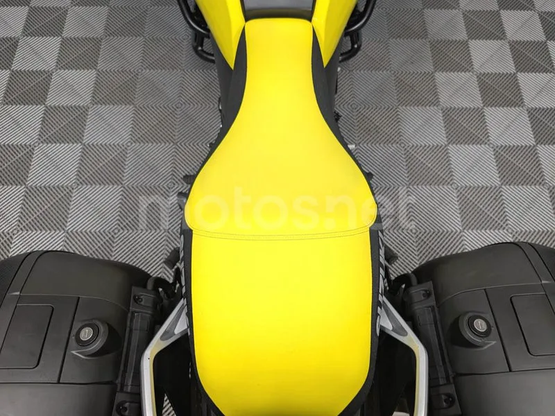 Suzuki V-Strom 1000XT - Vista 9