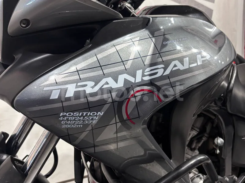 Honda XL700V Transalp - Vista 15