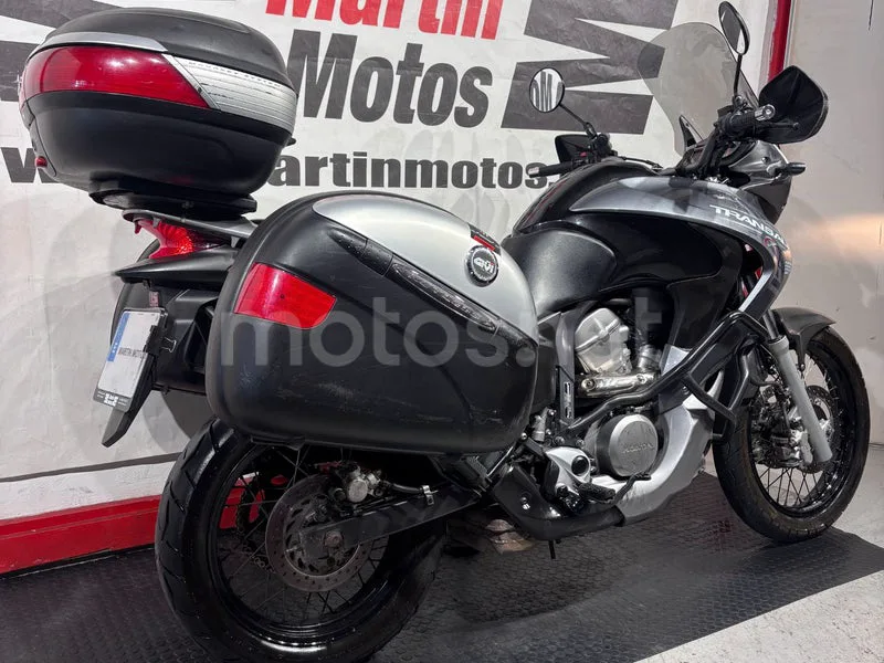 Honda XL700V Transalp - Vista 3