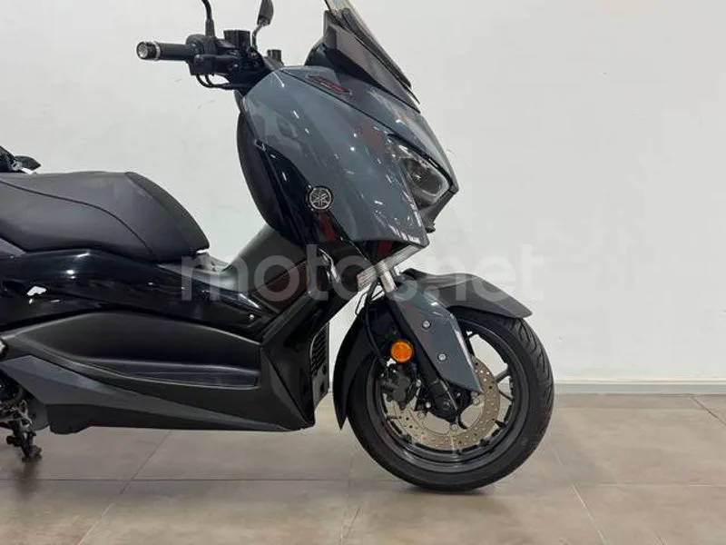 Yamaha XMAX 125 - Vista 8
