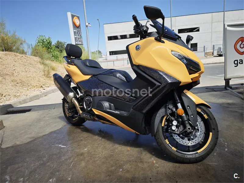 Yamaha TMAX - Vista 7