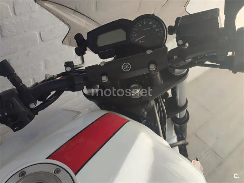Yamaha FZ6 Fazer S2 - Vista 3