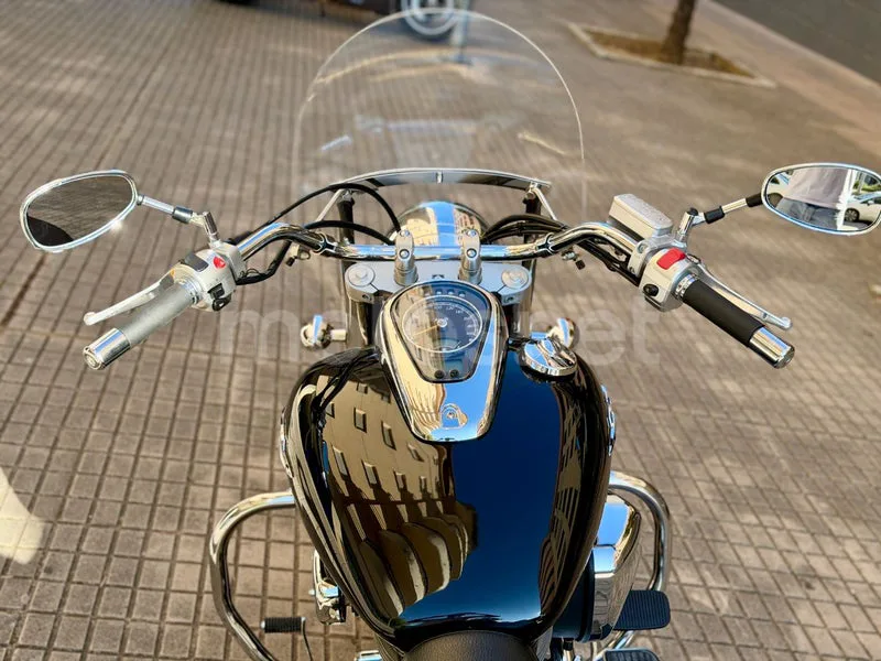 Suzuki Intruder C800 - Vista 18