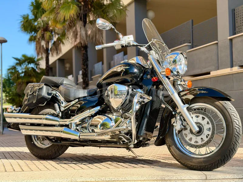 Suzuki Intruder C800 - Vista 30