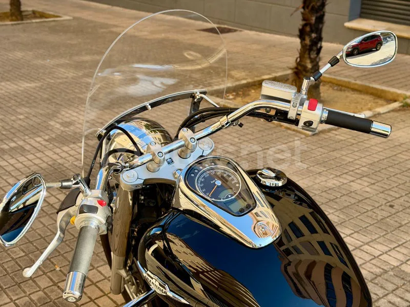 Suzuki Intruder C800 - Vista 37