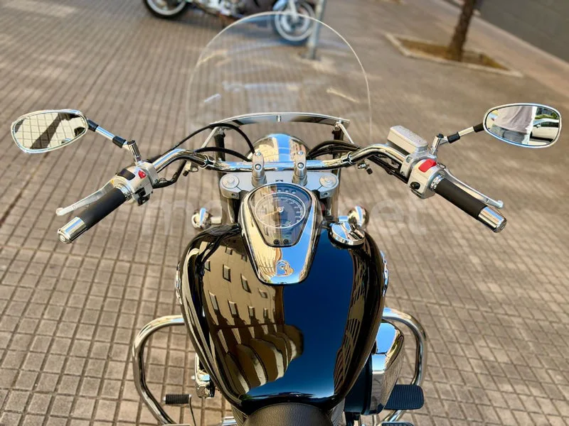Suzuki Intruder C800 - Vista 38