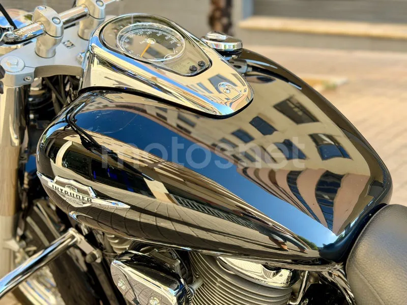 Suzuki Intruder C800 - Vista 39
