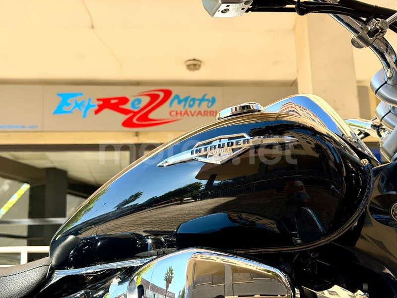 Suzuki Intruder C800 - Vista 43