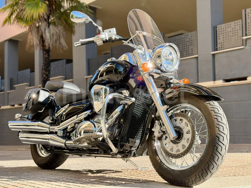 Suzuki Intruder C800 - Vista 10