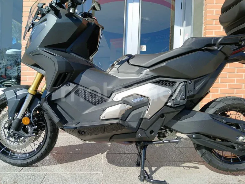 Honda X-ADV - Vista 16