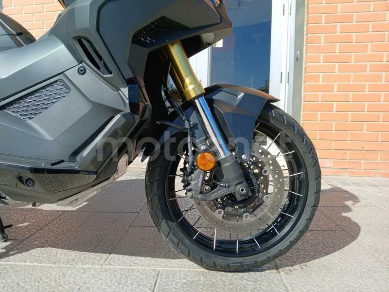Honda X-ADV - Vista 5