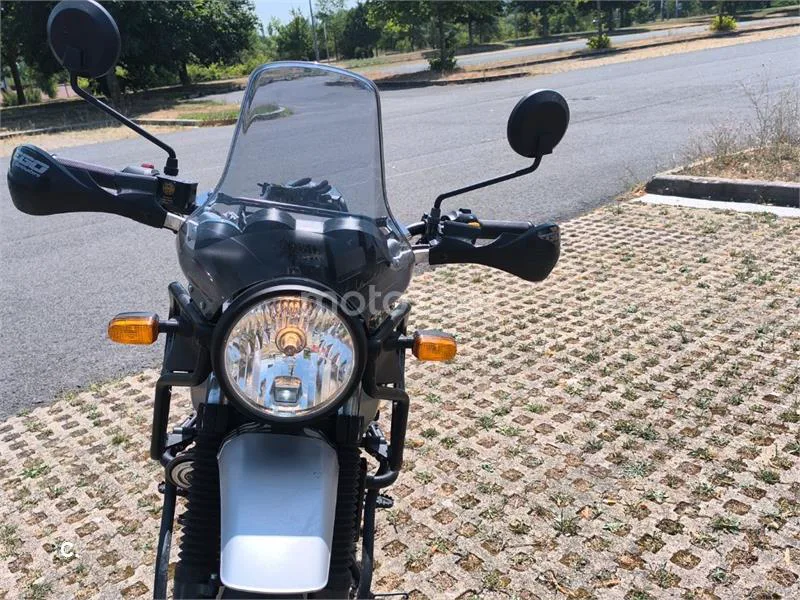 Royal Enfield Himalayan 410 - Vista 4