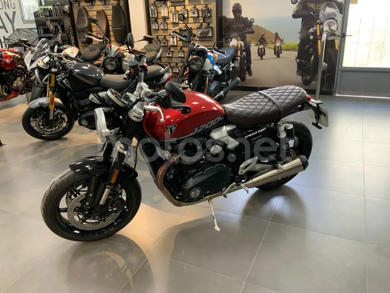 Triumph Speed Twin 1200 - Vista 3