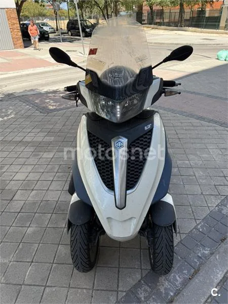 Piaggio MP3 Yourban 300 LT Sport 3100 € 2014 Madrid - 2