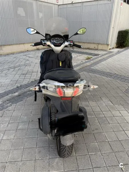 Piaggio MP3 Yourban 300 LT Sport - Vista 11