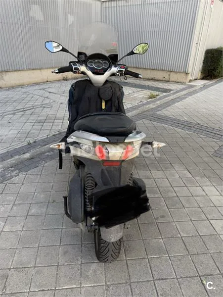 Piaggio MP3 Yourban 300 LT Sport - Vista 10