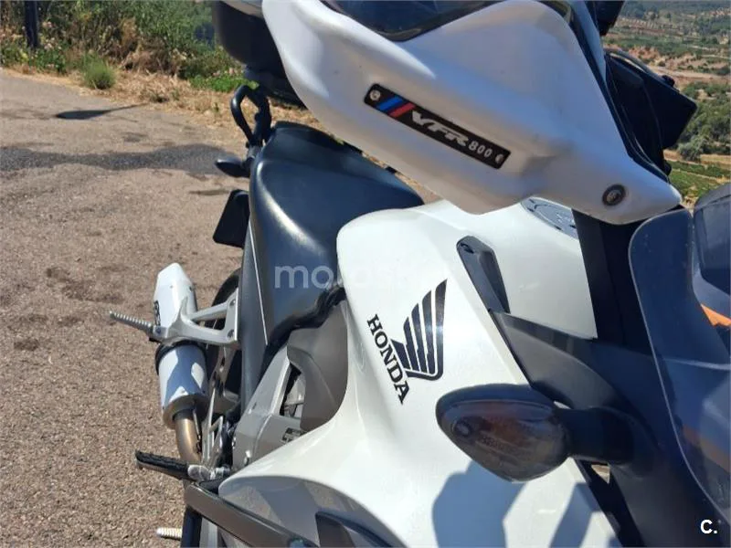 Honda VFR800F - Vista 12