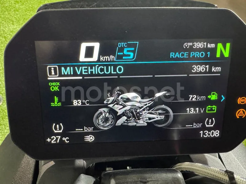 BMW M 1000 R - Vista 7