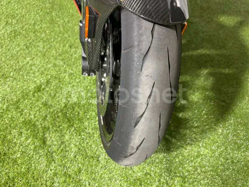 BMW M 1000 R - Vista 8