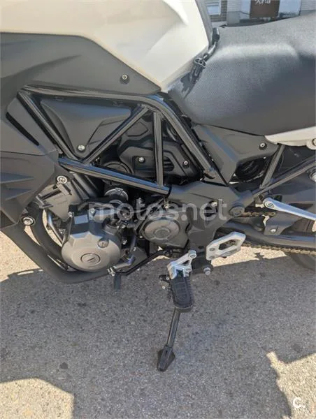 Benelli TRK 502 - Vista 9