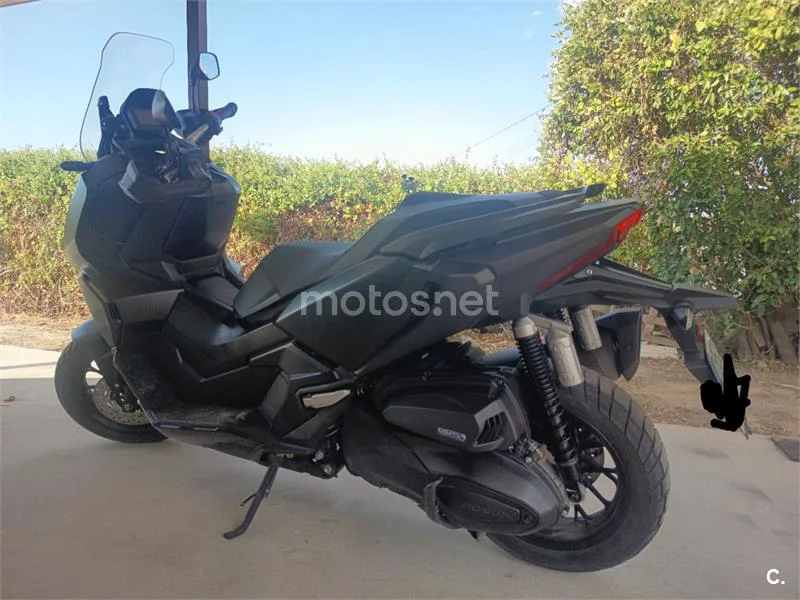 Honda ADV350 - Vista 3