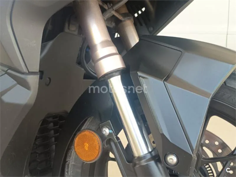 Honda ADV350 - Vista 5