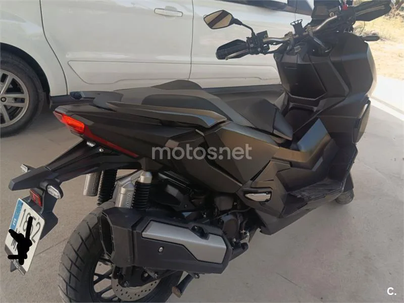 Honda ADV350 - Vista 7