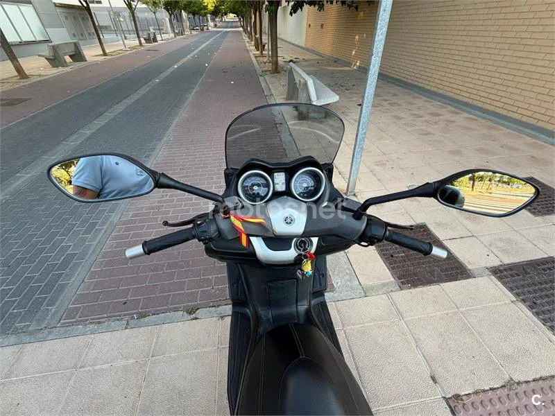 Yamaha XMAX 250 - Vista 7