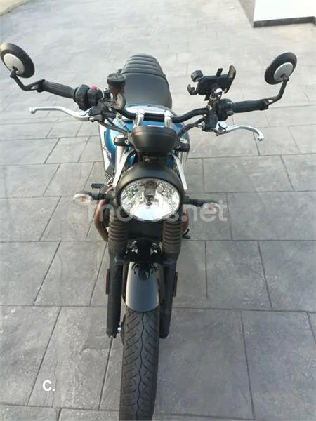 Triumph Street Twin - Vista 3