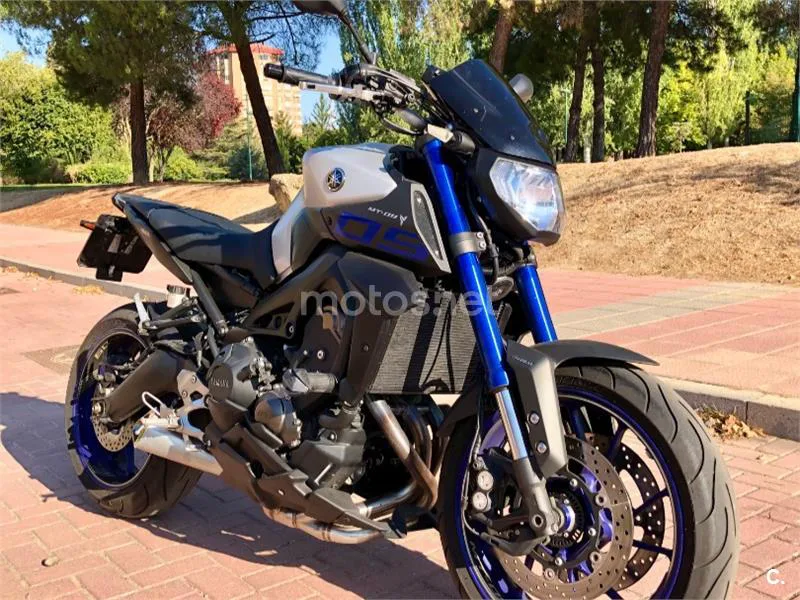 Yamaha MT-09 - Vista 6