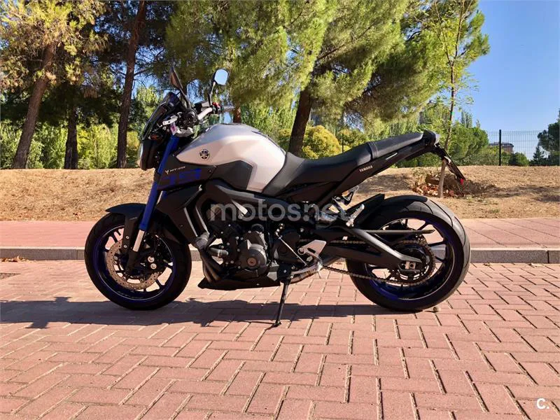 Yamaha MT-09 - Vista 8