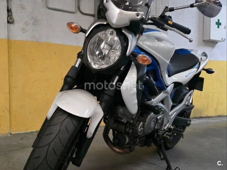 Suzuki Gladius 650 - Vista 5