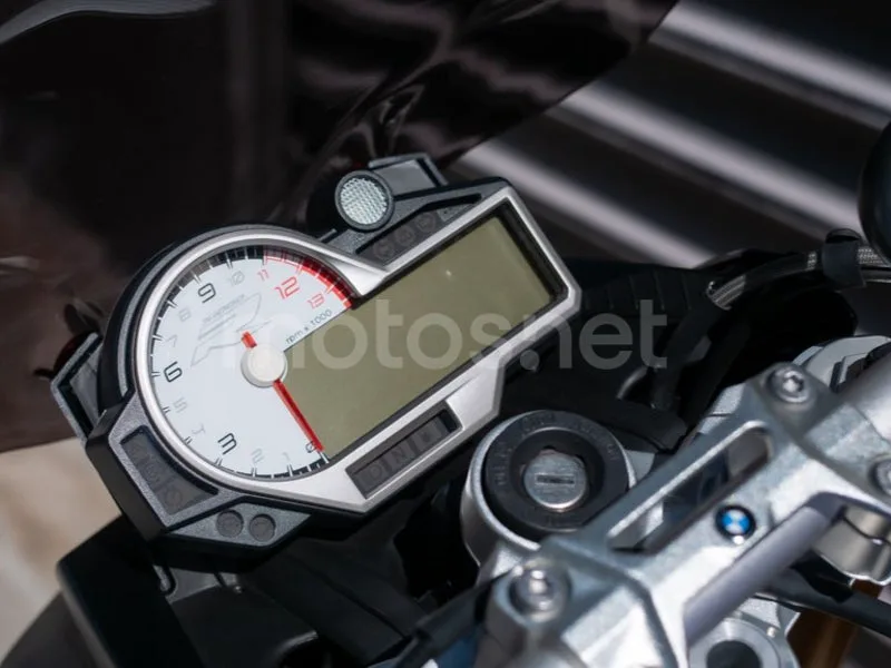 BMW S 1000 R - Vista 21