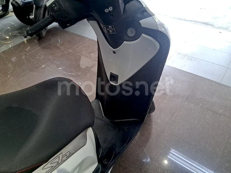 Honda SH125i - Vista 16