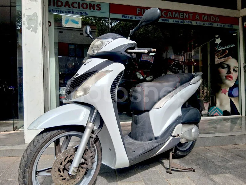 Honda SH125i - Vista 3