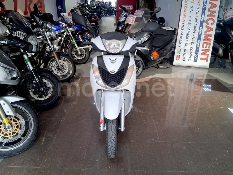 Honda SH125i - Vista 4