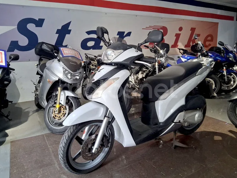 Honda SH125i - Vista 6